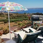 Semesterbostad Great Seaviews Location - Free Gozo Taxi Service, Fast Wifi, Bicycles, Bbq & Parking, No Car Needed *