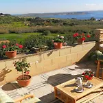 Great Seaviews Location - Free Gozo Taxi Service, Fast Wifi, Bicycles, Bbq & Parking, No Car Needed Semesterbostad Għajnsielem