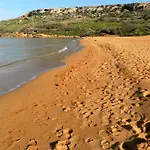 Great Seaviews Location - Free Gozo Taxi Service, Fast Wifi, Bicycles, Bbq & Parking, No Car Needed Semesterbostad