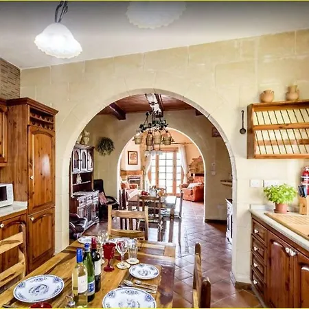Great Seaviews Location - Free Gozo Taxi Service, Fast Wifi, Bicycles, Bbq & Parking, No Car Needed Semesterbostad