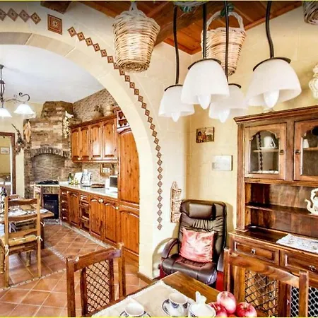 Great Seaviews Location - Free Gozo Taxi Service, Fast Wifi, Bicycles, Bbq & Parking, No Car Needed Holiday home Ghajnsielem