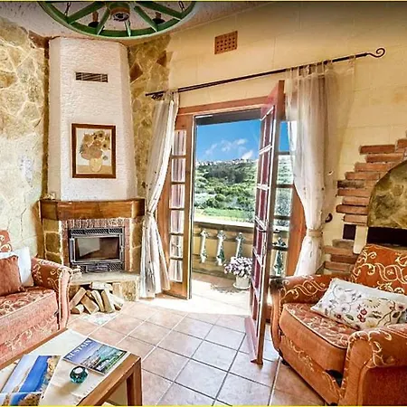 Semesterbostad Great Seaviews Location - Free Gozo Taxi Service, Fast Wifi, Bicycles, Bbq & Parking, No Car Needed *