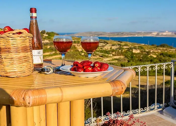 Great Seaviews Location - Free Gozo Taxi Service, Fast Wifi, Bicycles, Bbq & Parking, No Car Needed Għajnsielem