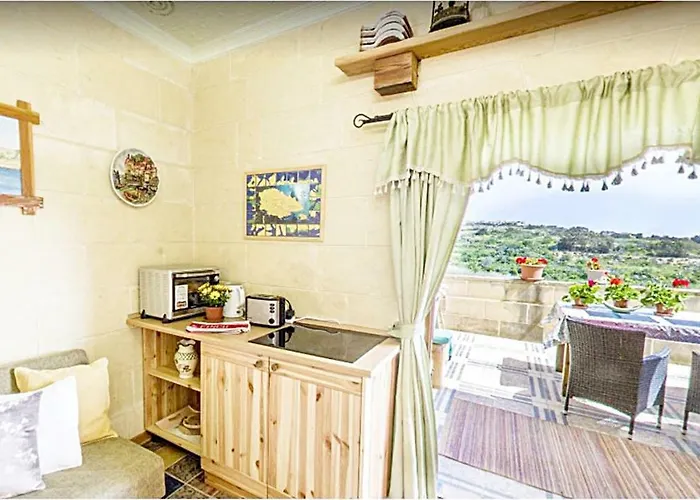 Feriehus Great Seaviews Location - Free Gozo Taxi Service, Fast Wifi, Bicycles, Bbq & Parking, No Car Needed